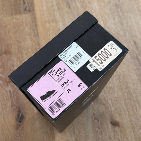 CHANEL Beige Leather Espadrilles with Black Cap Toe - Picture 3 of 6